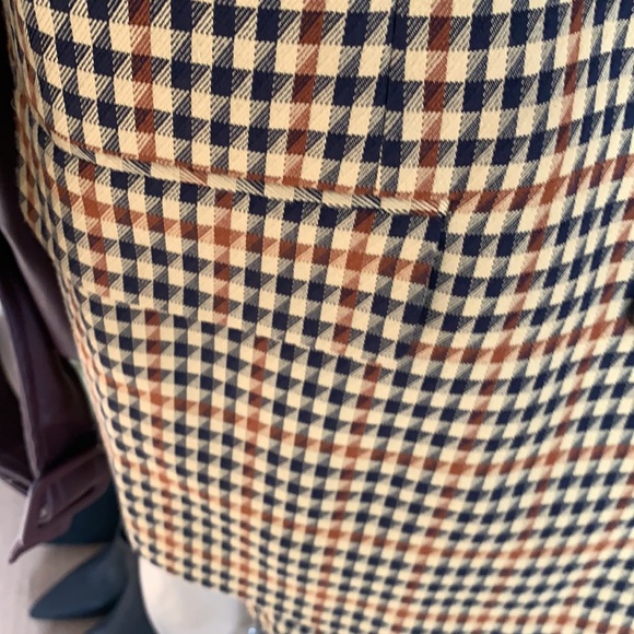 Two piece patterned suit - Picture 12 of 13
